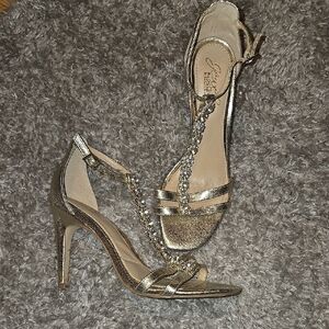 Jewel Badgley Mischka Gold Chain Detail Heels